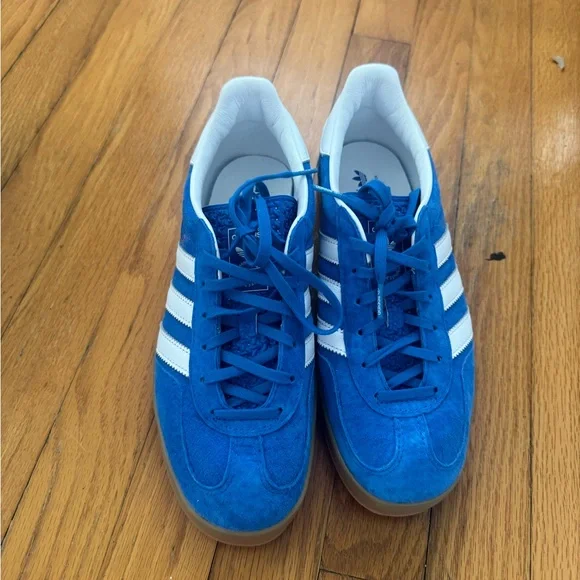 Brand new sold out Adidas Gazelle shoes - Picture 4 of 6